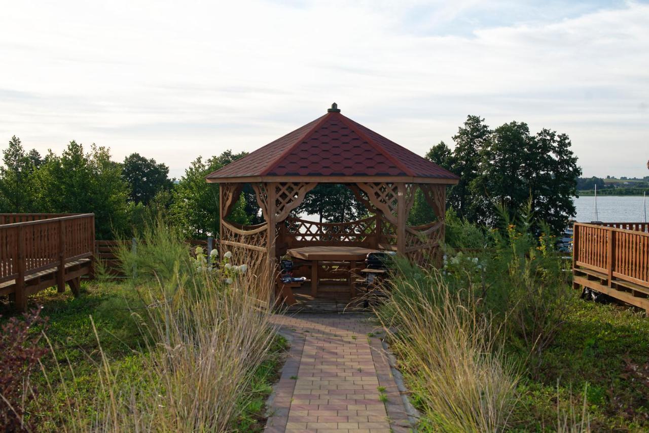 Czapla Stare Sady Bed & Breakfast Mikołajki Екстериор снимка